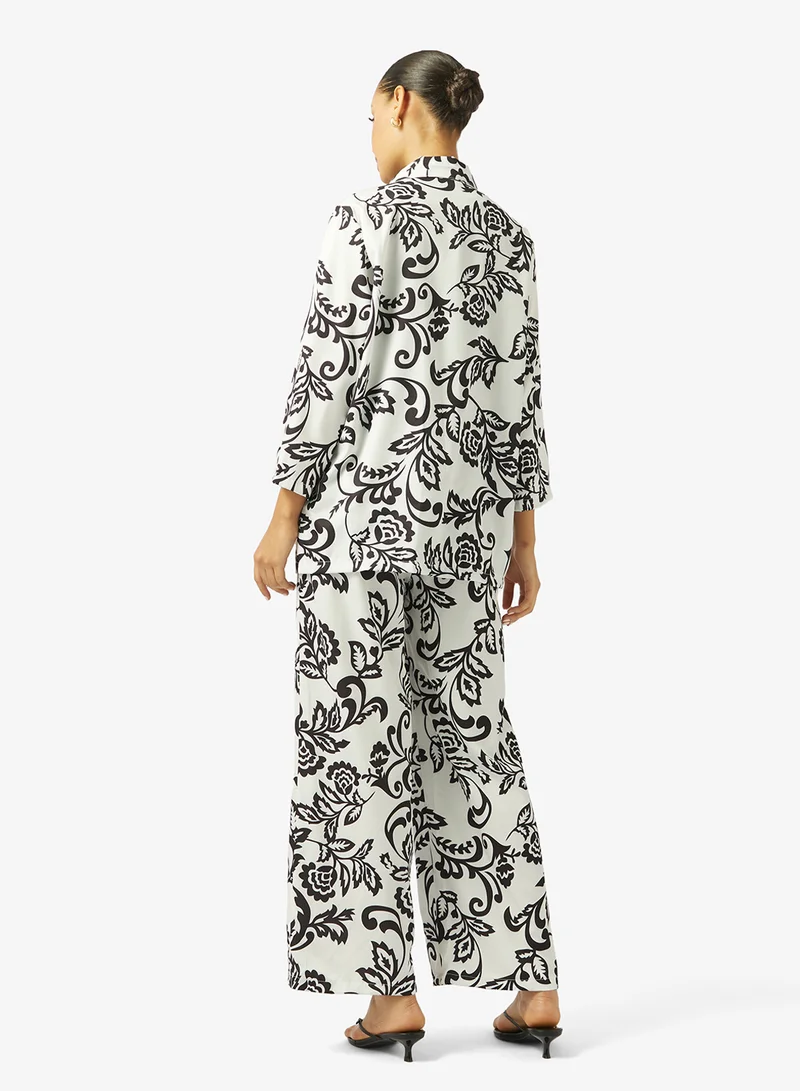 جينجر Monochrome Relaxed Fit Top & Pant Coord Set